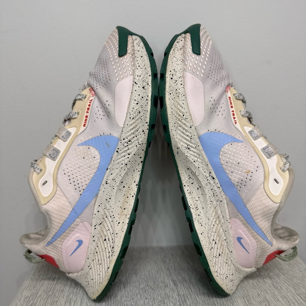 Women's Nike Air Zoom Pegasus Trail 3 Soft Pink DA8698-600 Size 8.5 - Picture 3 of 13